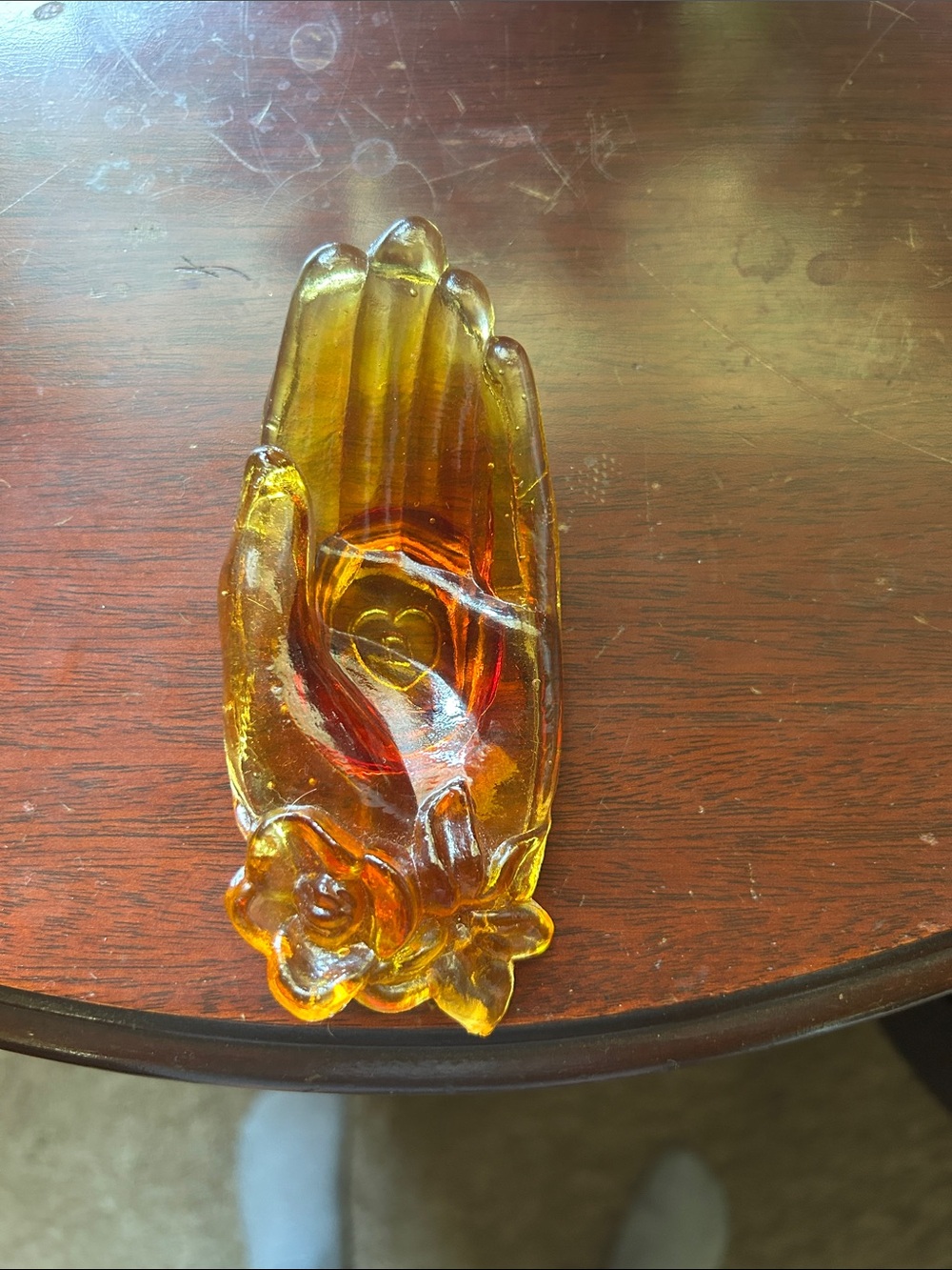Beautiful vintage Dagenhart open hand w flowers Sunburst ruby amberine glass